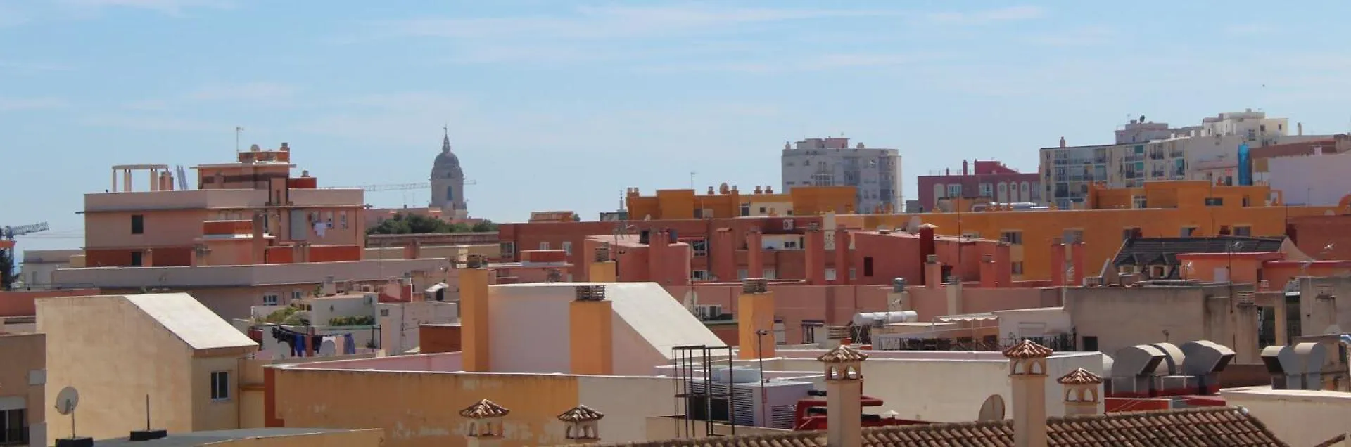 Malaga Flat With Balcony Ac Direct Bus To Beach Sleeps 7 Accommodatie bij particulieren